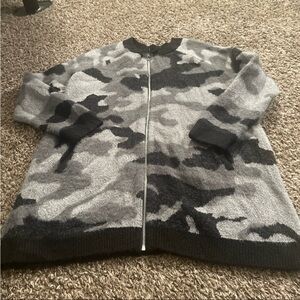 Torrid NWOT camo shimmer zip up sweater size 0